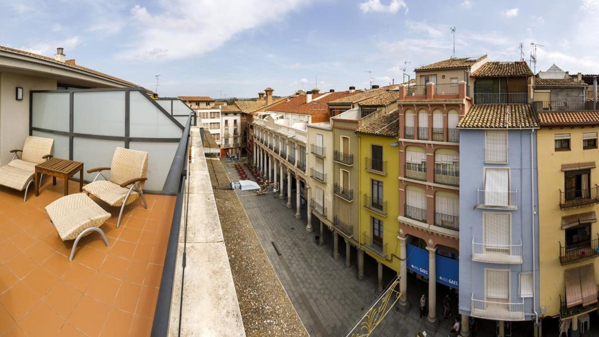 Gran Hotel Ciudad de Barbastro Exterior foto