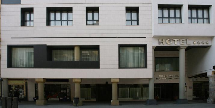 Gran Hotel Ciudad de Barbastro Exterior foto